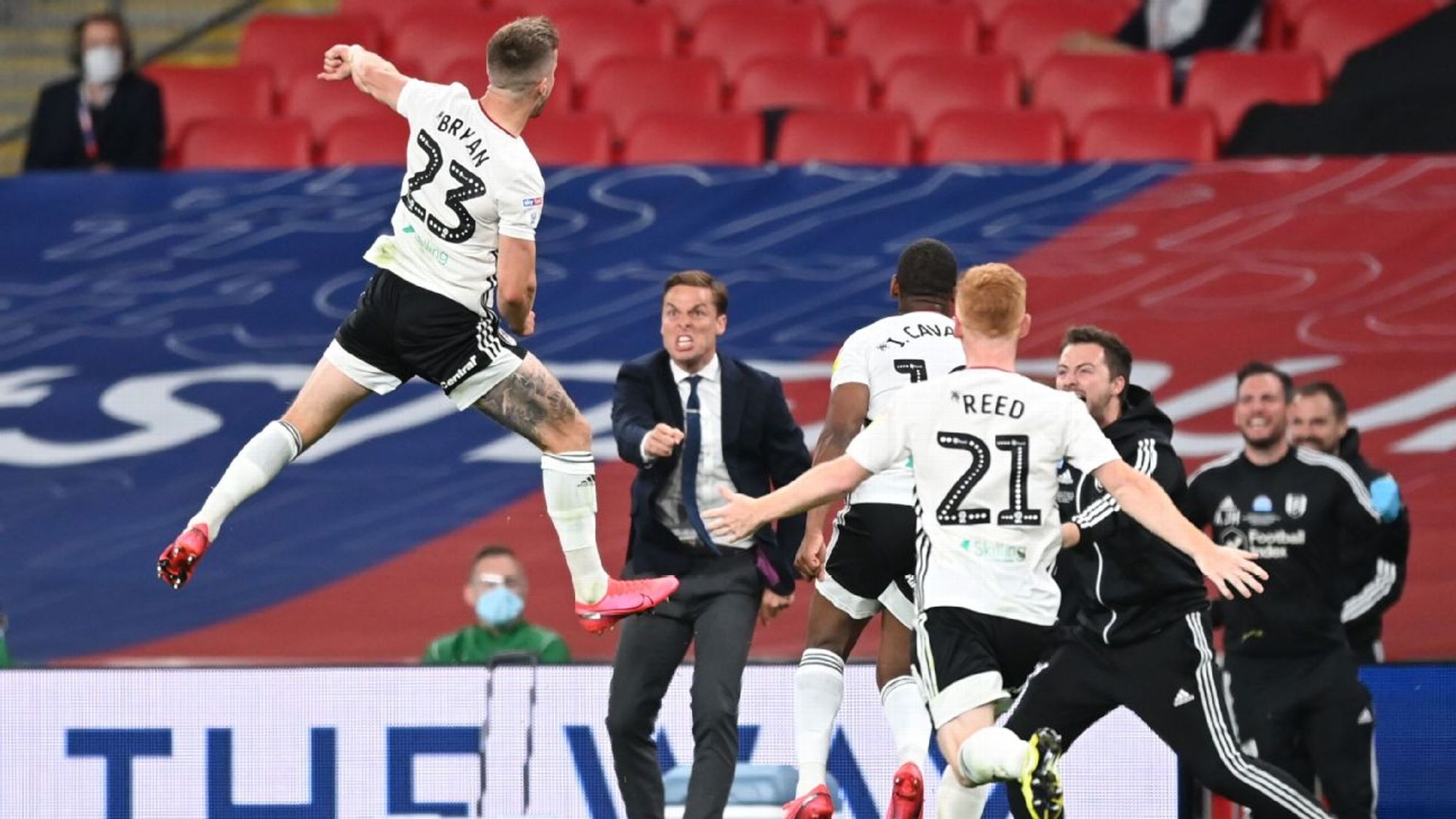 坚定地朝着 坚定地朝着